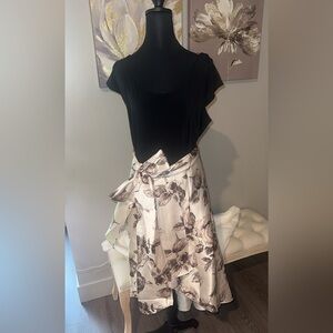 NWT Classy Women’s Dress w/ Versatile Tie